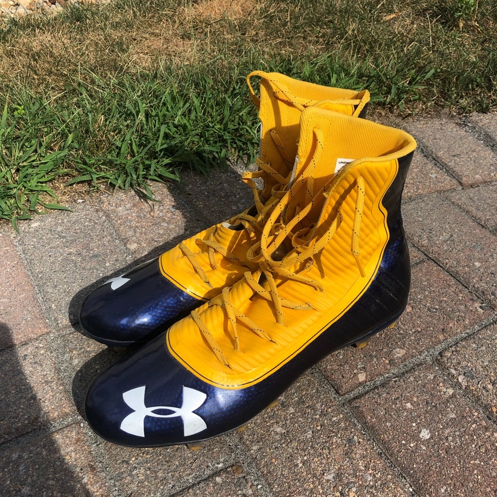Under Armour Highlights Football Cleats